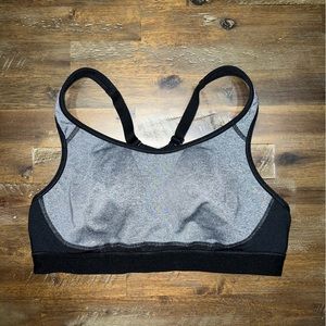 ✅ C9 Champion gray and black padded sports bra with adjustable back closure